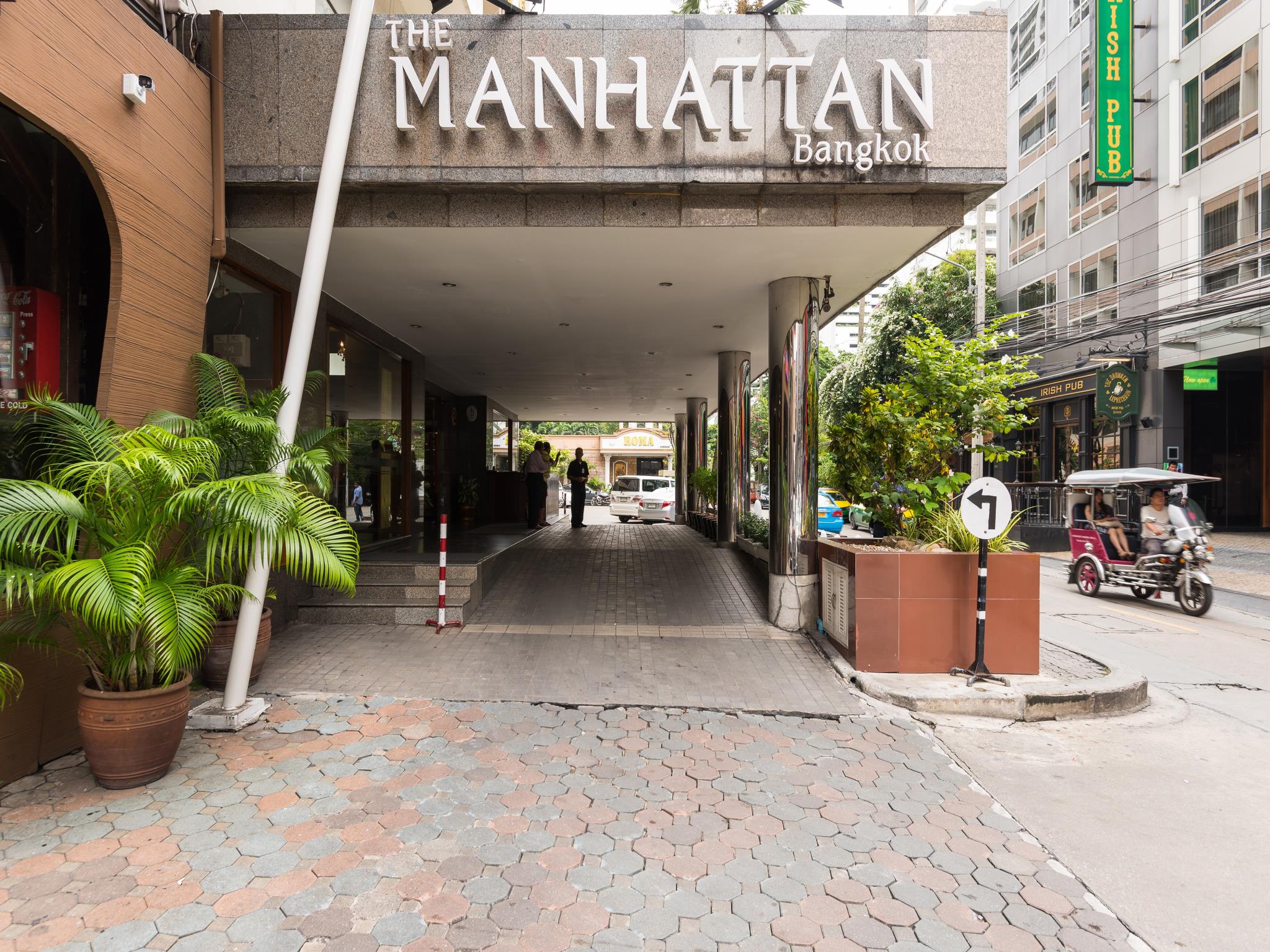 Manhattan Hotel