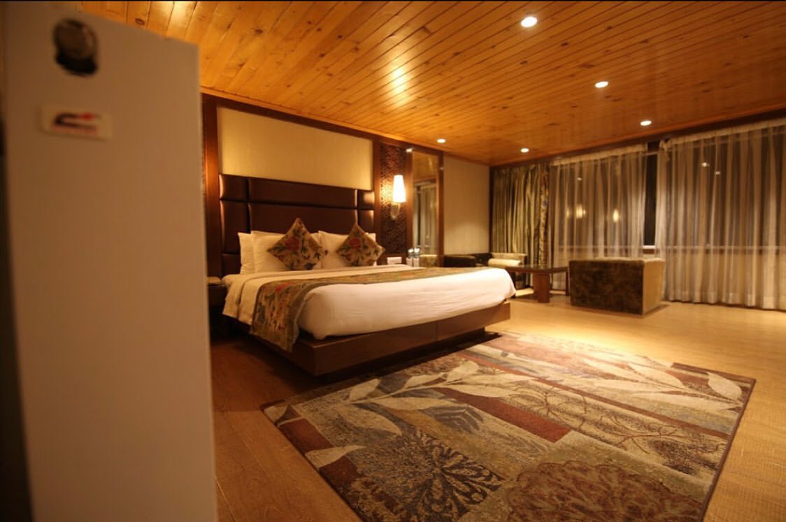 Kolahoi Green Resort
