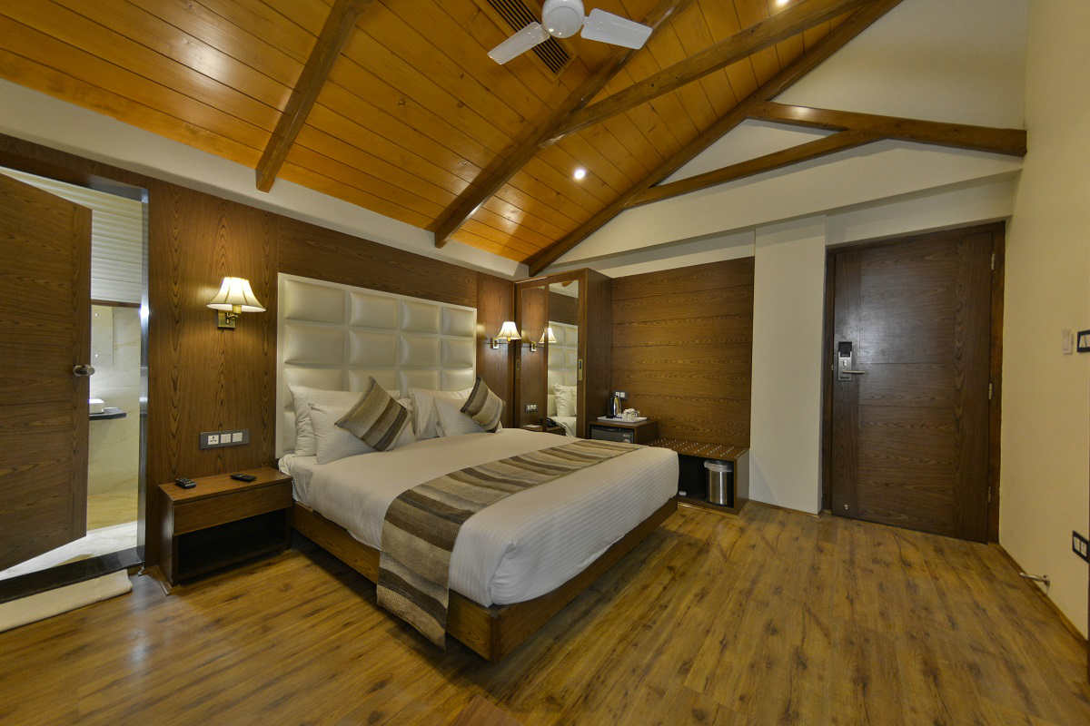 Hotel Royal Heritage Srinagar