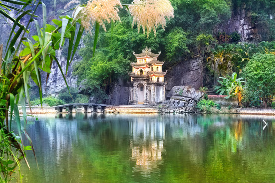 Essence of Vietnam: 2 Nights & 3 Days Exclusive Tour Package