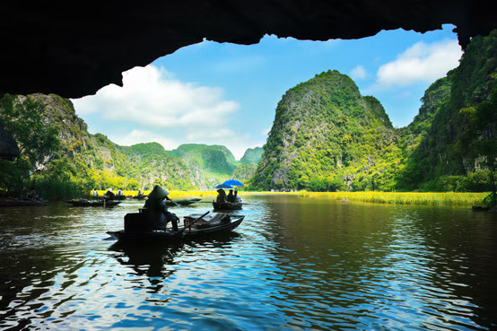 Vietnam Unveiled: Exclusive 3 Nights & 4 Days Tour Package