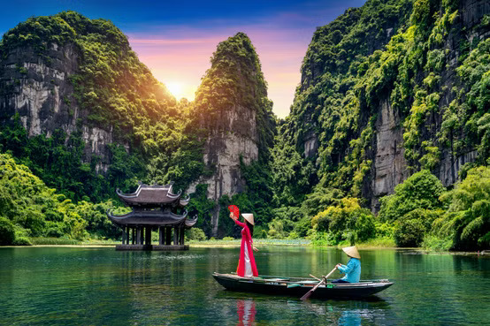 Exclusive Vietnam Tour Package: 5 Nights & 6 Days of Unforgettable Adventure