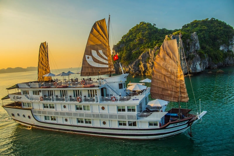 Ultimate Vietnam Adventure: Exclusive 5-Night, 6-Day Tour Package