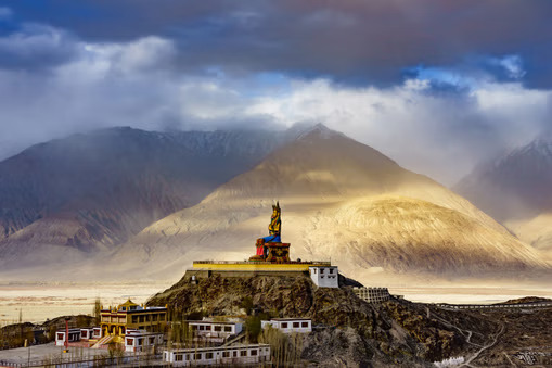 Ultimate Ladakh Escape: 5 Nights of Breathtaking Beauty and Culture