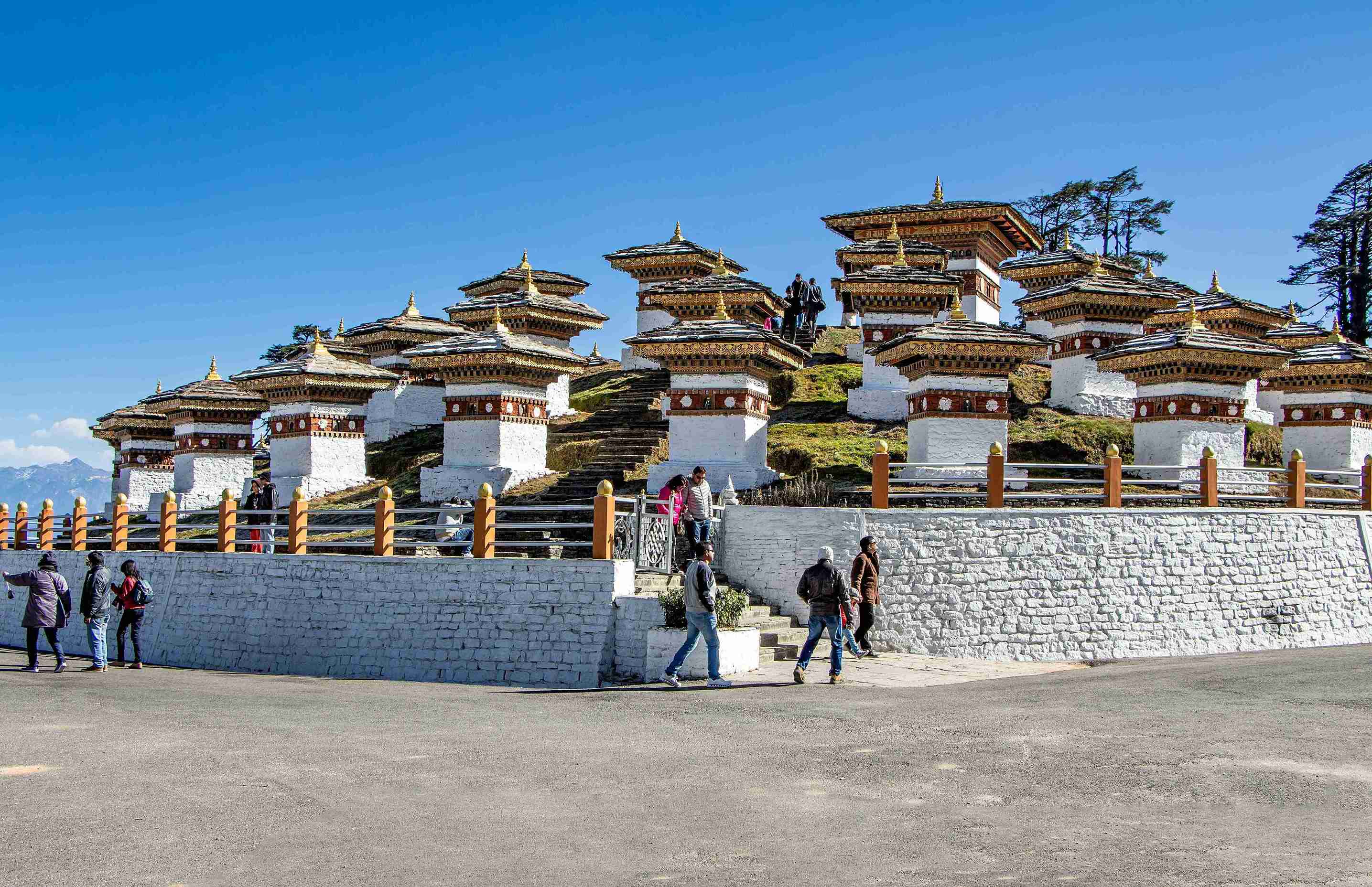 Bhutan Bliss: Explore the Majesty of Monasteries and Nature